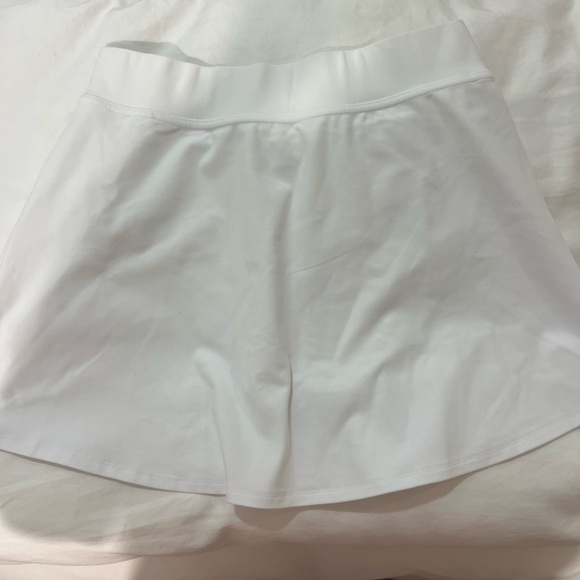 Alo White and Blue Tennis Skirt set (x2) - Picture 2 of 7